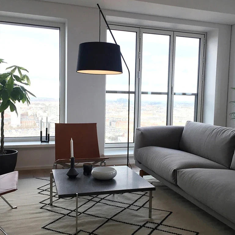 GRANV | Lampadaire au design élégant et fonctionnel