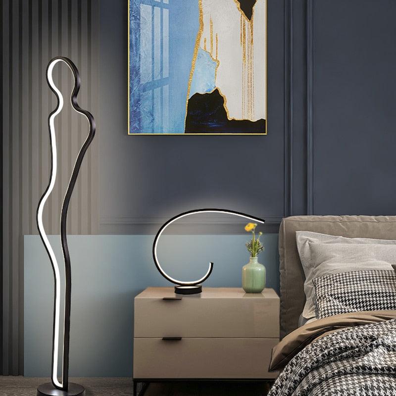 FEMME | Lampadaire au design unique et élégant